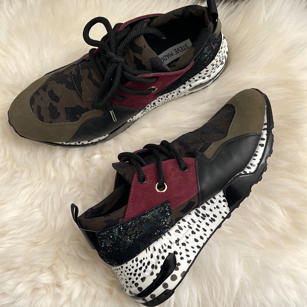 Only worn once. I wore them with cargo pants and received a lot of compliments.